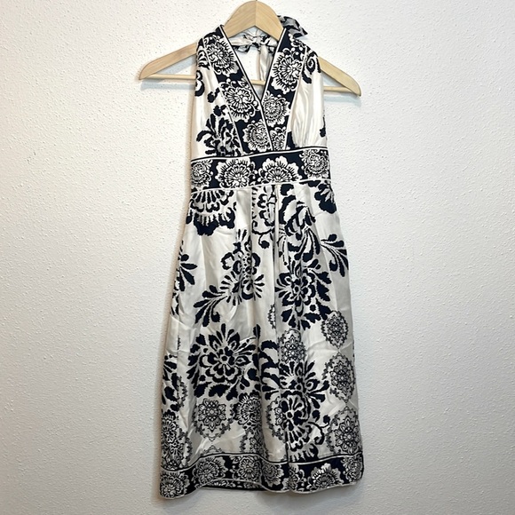 White House Black Market Dresses & Skirts - White House Black Market Black and White Floral Silk Halter Dress Size 0
